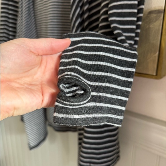 CABLE & GAUGE Striped Hooded Open Cardigan Thumb Holes Gray Size Small - Picture 3 of 8